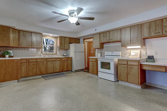 $374,000 | 1139 Tayco Street, Menasha, WI 54952