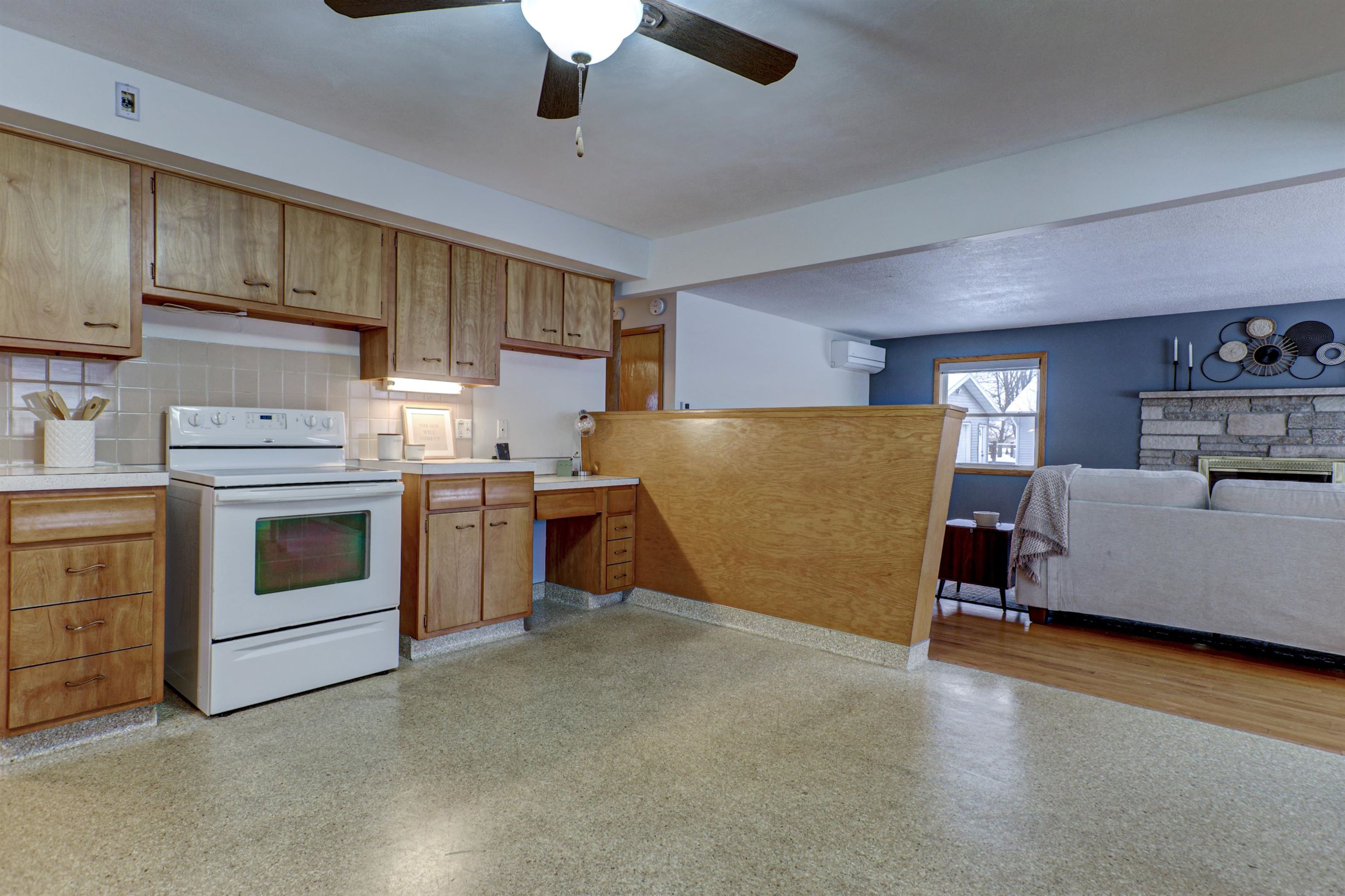 1139 Tayco Street Menasha, WI 54952 - Photo 15 of 43
