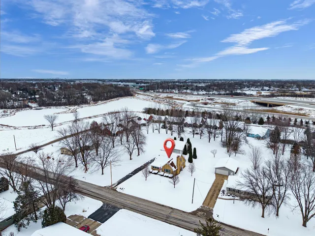 $374,000 | 1139 Tayco Street, Menasha, WI 54952