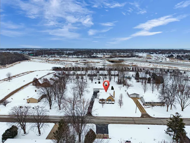 $374,000 | 1139 Tayco Street, Menasha, WI 54952