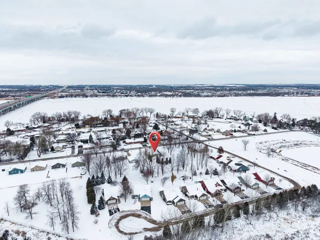 $374,000 | 1139 Tayco Street, Menasha, WI 54952