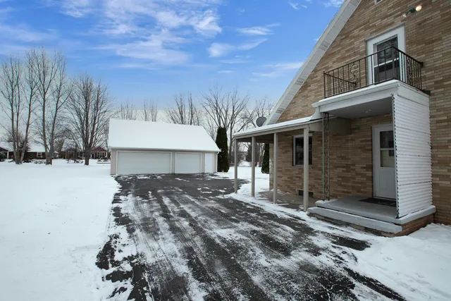 $374,000 | 1139 Tayco Street, Menasha, WI 54952