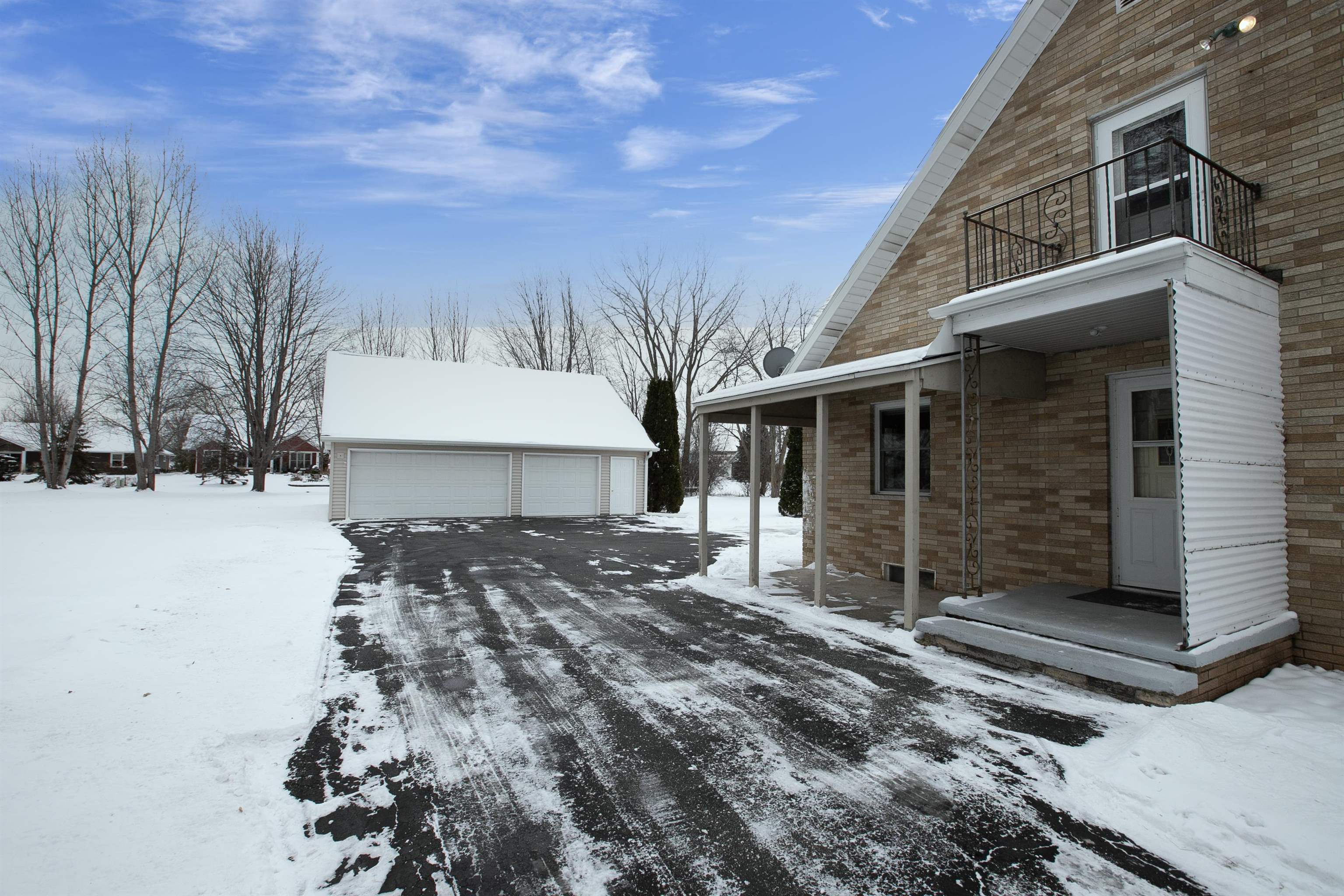 1139 Tayco Street Menasha, WI 54952 - Photo 8 of 43