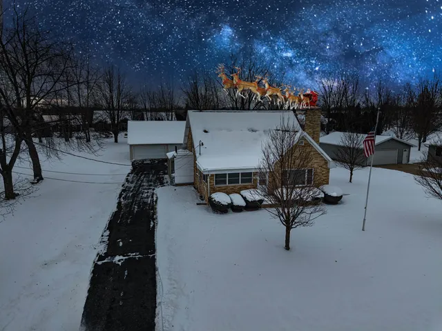 $374,000 | 1139 Tayco Street, Menasha, WI 54952