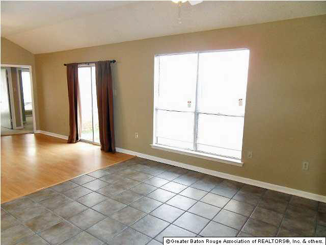 7865 Clover Ridge Avenue Baton Rouge, LA 70820 - Photo 4 of 15 Gallery Image 4