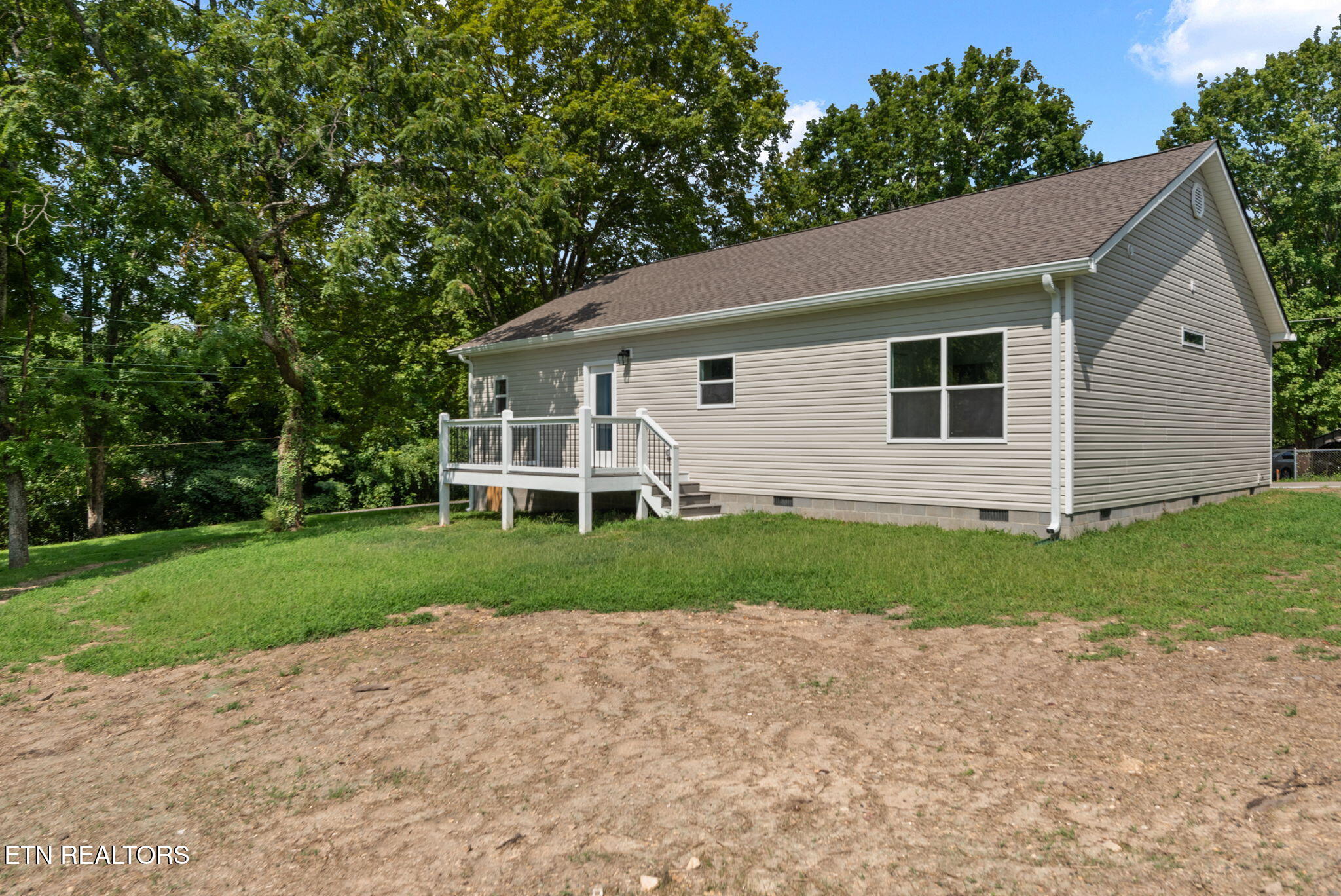 711 Byrd Street Clinton, TN 37716 - Photo 27 of 27 Byrd rear