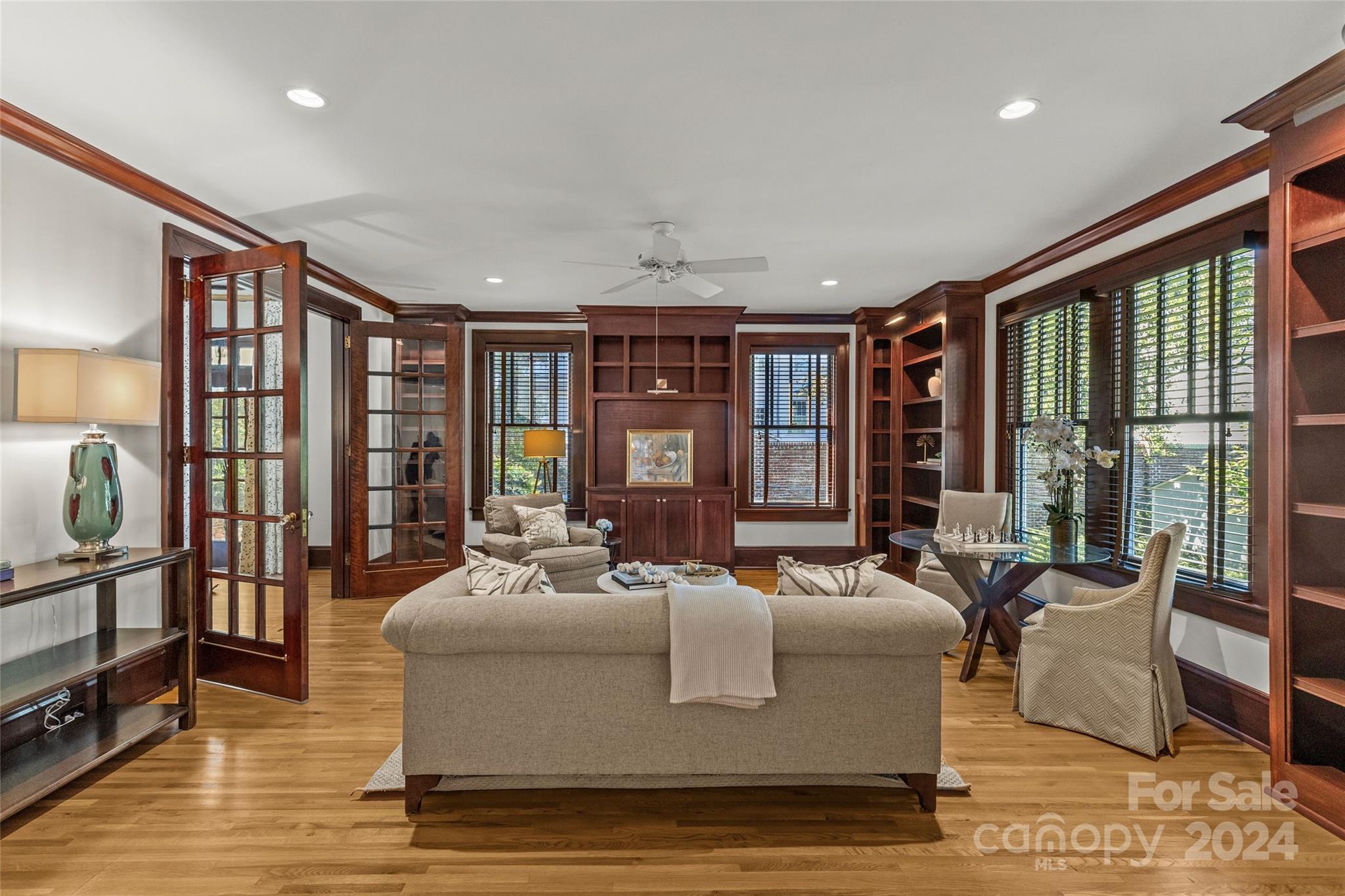 1718 Queens Road Charlotte, NC 28207 - Photo 11 of 48 Gallery Image 11