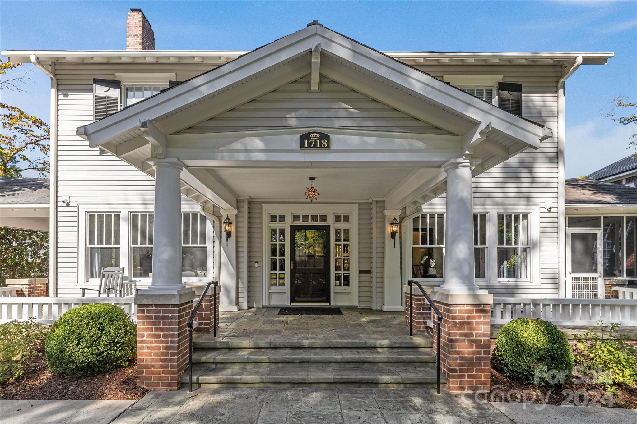 1718 Queens Road Charlotte, NC 28207 - Photo 3 of 48 Gallery Image 3
