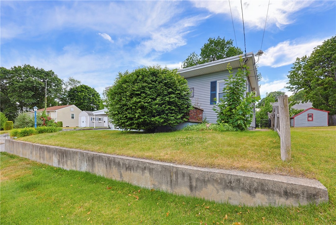 102 Grace Street Woonsocket, RI 02895 - Photo 2 of 44