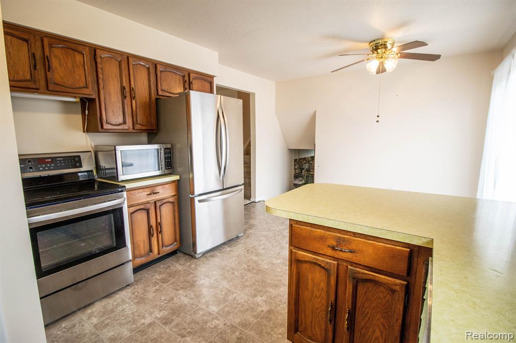 12360 Lake Road Montrose, MI 48457 - Photo 8 of 41