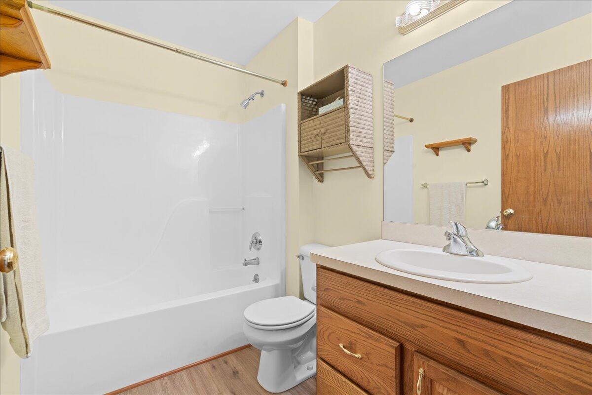 3168 MacKenzie Drive Howell, MI 48843 - Photo 18 of 44 14-Media Jett - 14