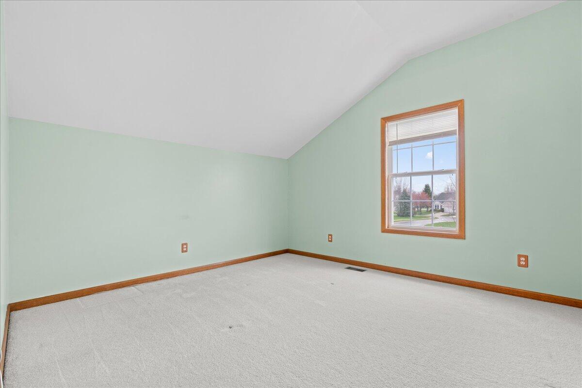 3168 MacKenzie Drive Howell, MI 48843 - Photo 23 of 44 34-Media Jett - 33