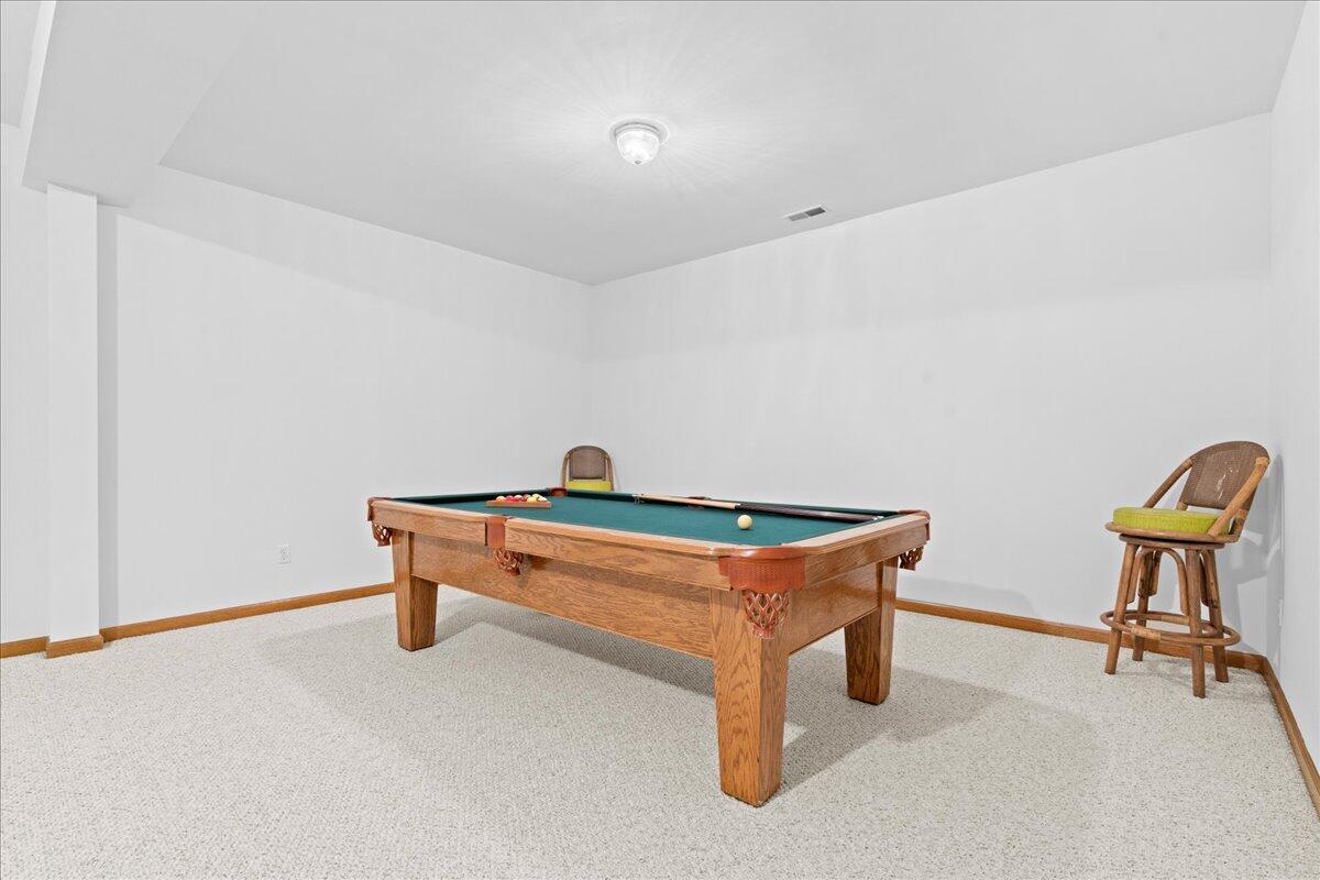 3168 MacKenzie Drive Howell, MI 48843 - Photo 27 of 44 44-Media Jett - 43
