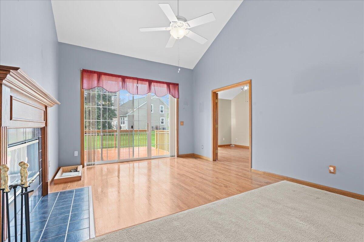 3168 MacKenzie Drive Howell, MI 48843 - Photo 5 of 44 25-Media Jett - 24