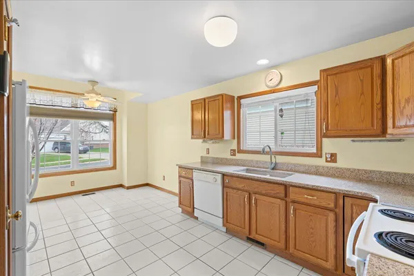 $375,000 | 3168 MacKenzie Drive, Howell, MI 48843