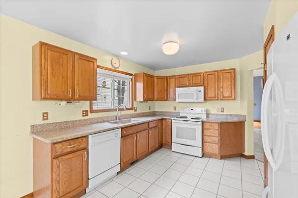 $375,000 | 3168 MacKenzie Drive, Howell, MI 48843