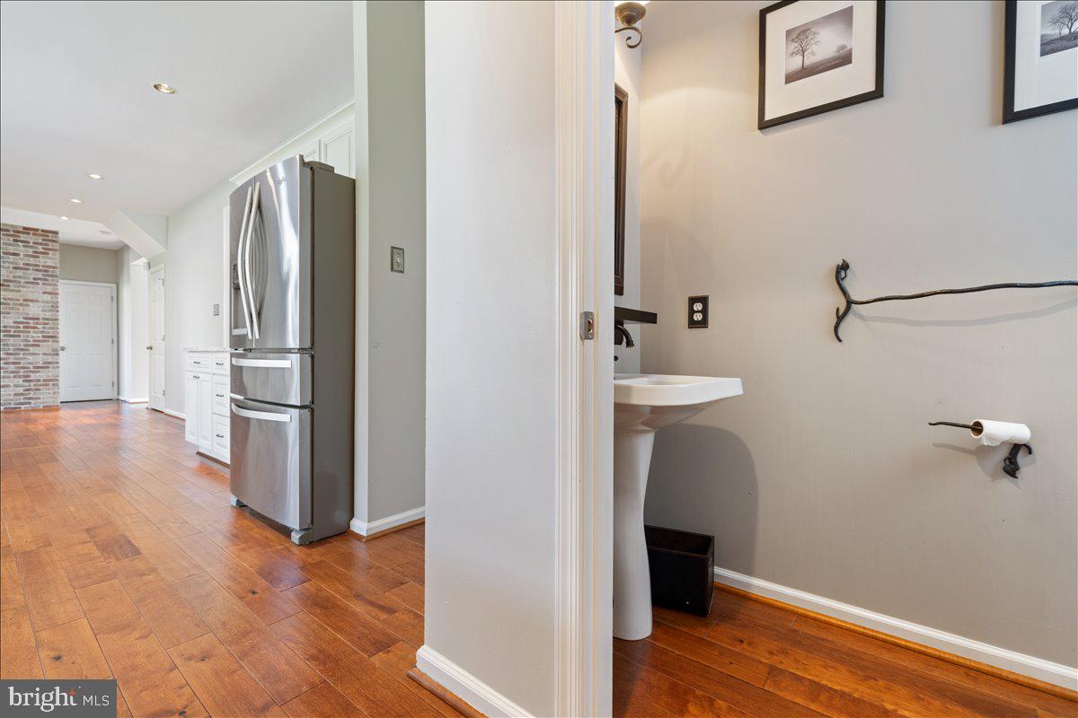 5401 Windtree Drive Doylestown, PA 18902 - Photo 20 of 36 Powder Room