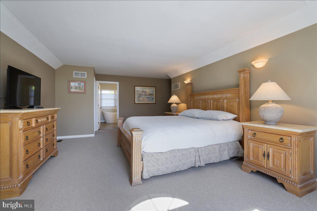 5401 Windtree Drive Doylestown, PA 18902 - Photo 22 of 36 Primary Bedroom