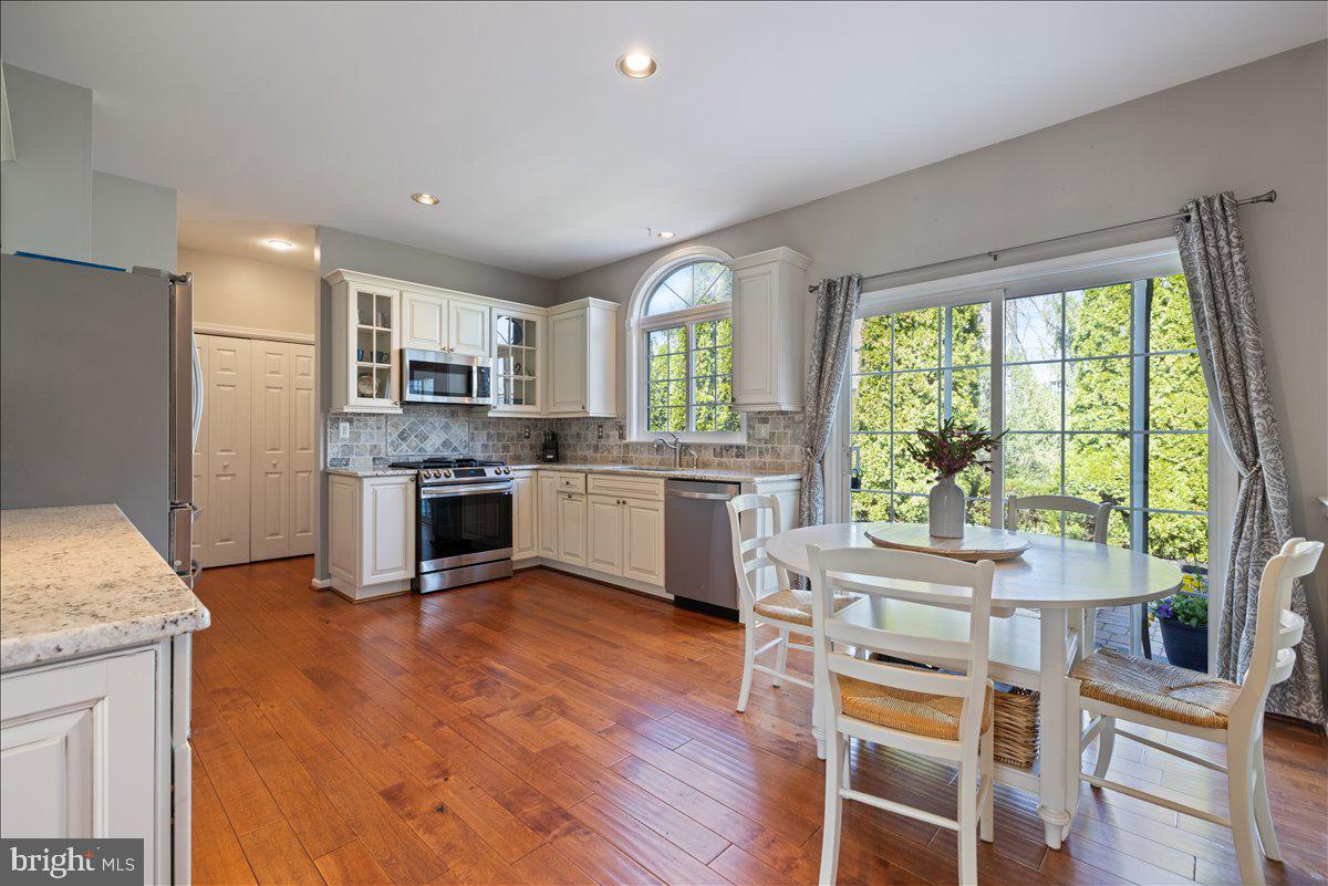 5401 Windtree Drive Doylestown, PA 18902 - Photo 10 of 36 Kitchen