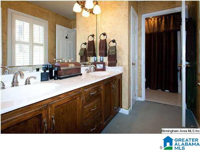 1826 Saulter Road Birmingham, AL 35209 - Photo 7 of 18