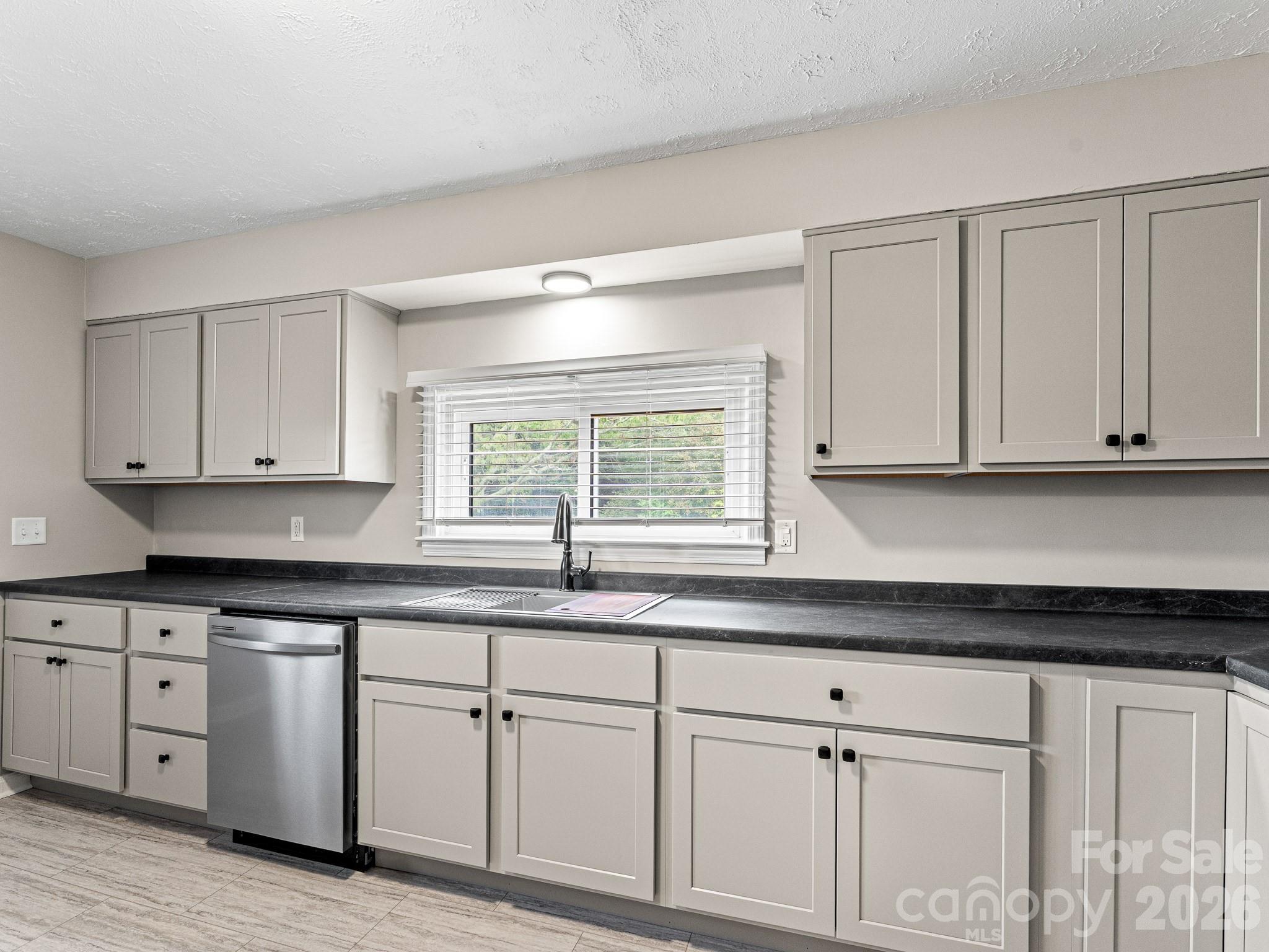 12 Baker Road Asheville, NC 28806 - Photo 18 of 29 Gallery Image 18