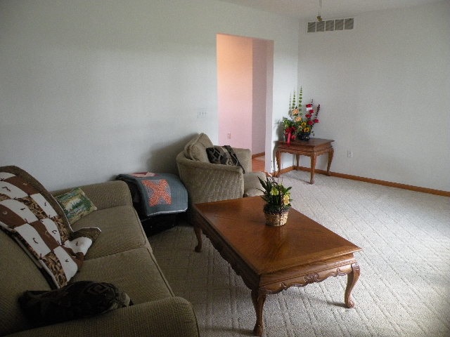 5711 Colby Road Owosso, MI 48867 - Photo 8 of 28 31330076-7.JPG
