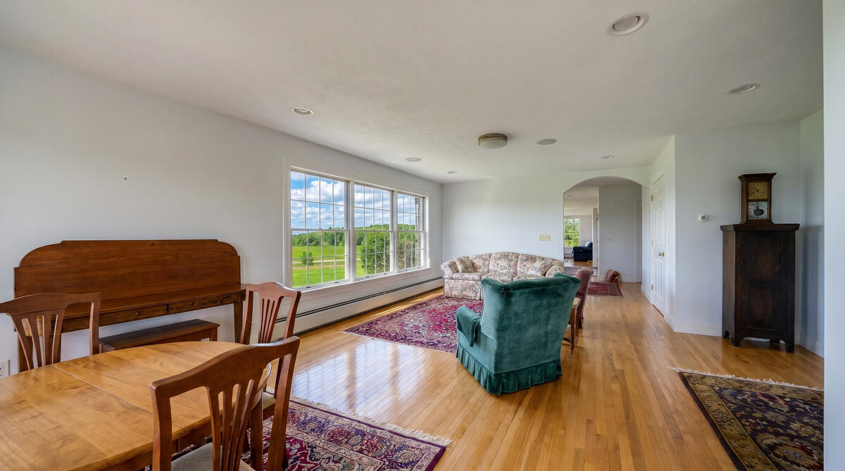 127 Town Farm Road Hallowell, ME 04347 - Photo 32 of 95 Livingroom