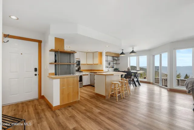 $1,290,000 | 169 Crystal Springs Road, Unit 501, Sandpoint, ID 83864