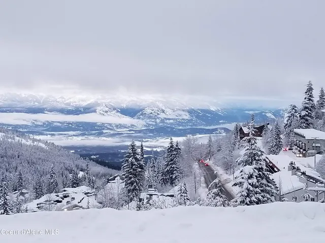 $1,249,000 | 169 Crystal Springs Road, Unit 501, Sandpoint, ID 83864