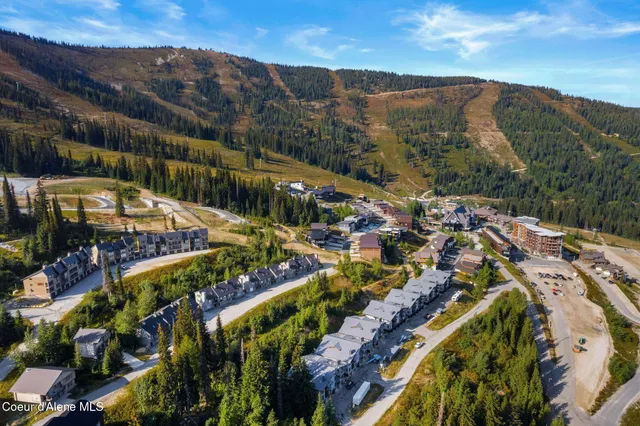 $1,290,000 | 169 Crystal Springs Road, Unit 501, Sandpoint, ID 83864