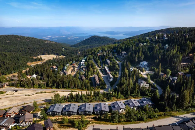 $1,290,000 | 169 Crystal Springs Road, Unit 501, Sandpoint, ID 83864