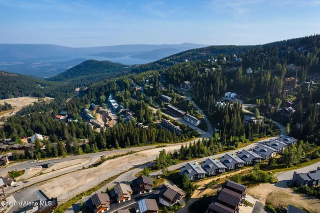 $1,290,000 | 169 Crystal Springs Road, Unit 501, Sandpoint, ID 83864
