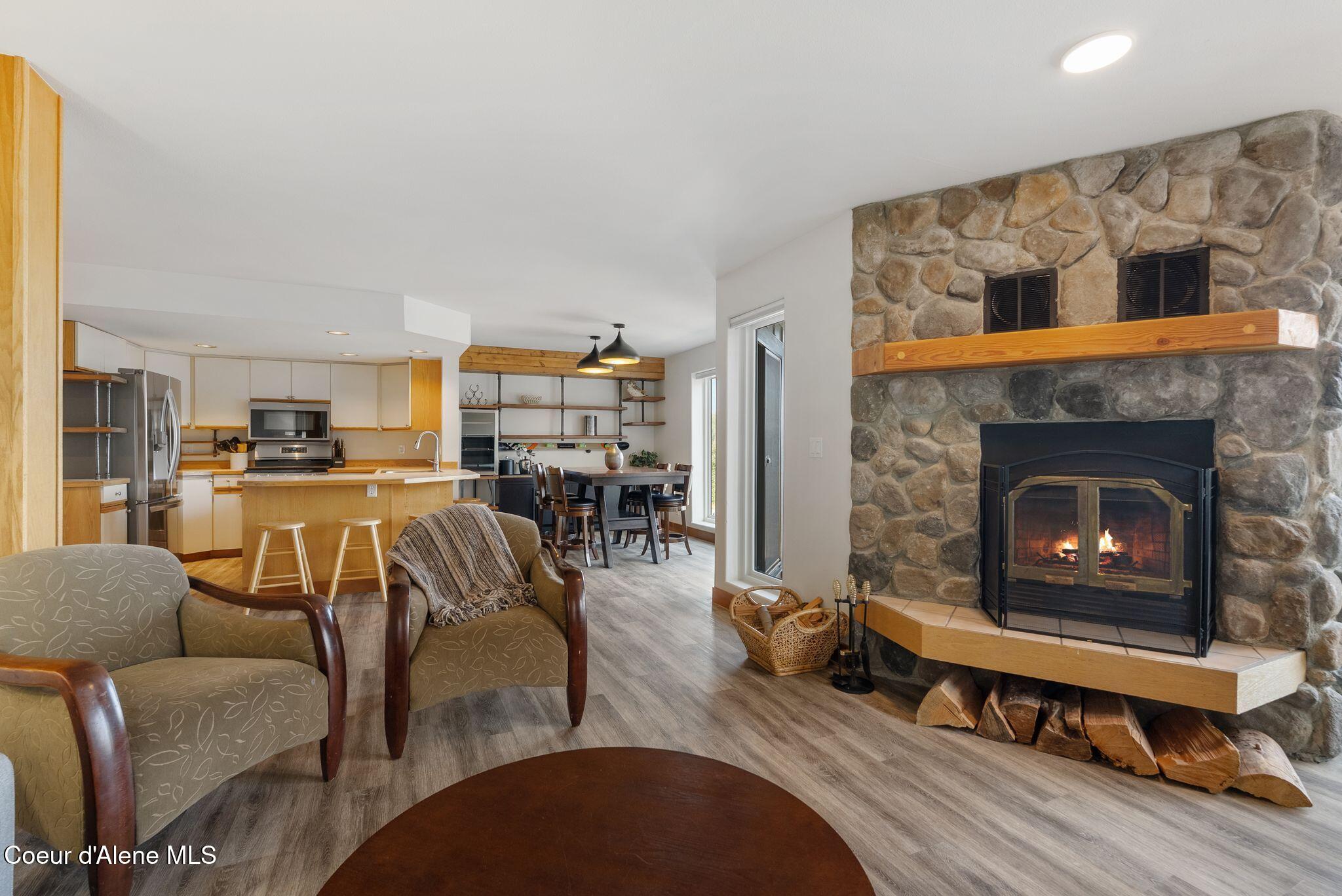 169 Crystal Springs Road, Unit 501 Sandpoint, ID 83864 - Photo 4 of 51 5_DSC09548