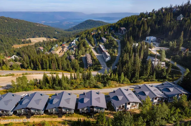 $1,290,000 | 169 Crystal Springs Road, Unit 501, Sandpoint, ID 83864