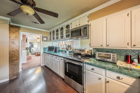 $249,990 | 613 Overlook Drive North, Kerens, TX 75144