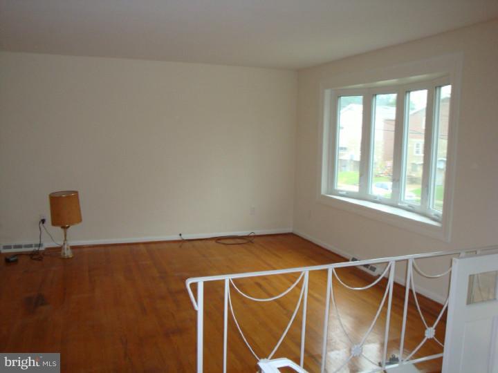 2724-28 Axe Factory Road Philadelphia, PA 19152 - Photo 5 of 24 Gallery Image 5