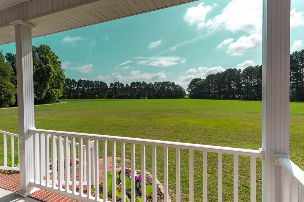 1043 Woodrow Road Bishopville, SC 29010 - Photo 7 of 38 Gallery Image 7