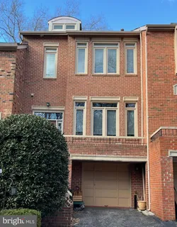 $865,000 | 10807 Whiterim Drive, Potomac, MD 20854