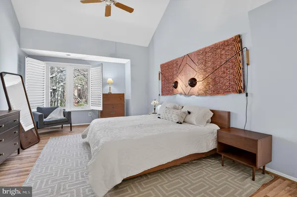 $865,000 | 10807 Whiterim Drive, Potomac, MD 20854