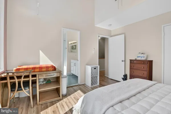 $865,000 | 10807 Whiterim Drive, Potomac, MD 20854