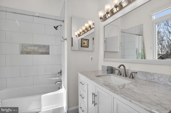 $865,000 | 10807 Whiterim Drive, Potomac, MD 20854