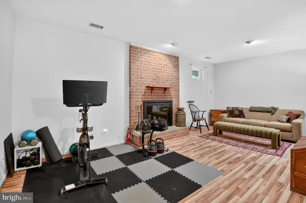 $865,000 | 10807 Whiterim Drive, Potomac, MD 20854