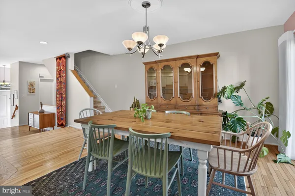 $865,000 | 10807 Whiterim Drive, Potomac, MD 20854