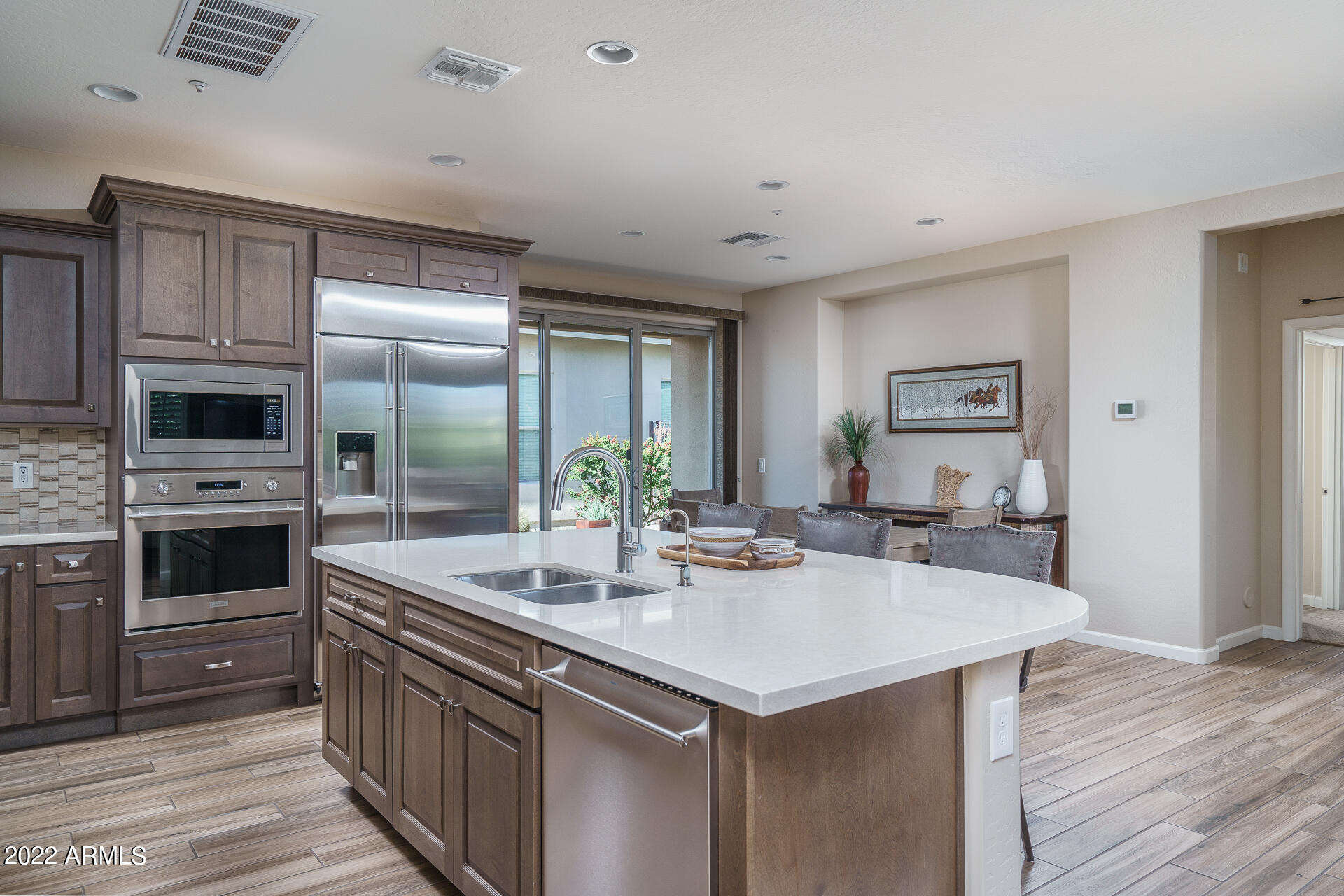 17952 East Silver Sage Lane Rio Verde, AZ 85263 - Photo 6 of 54 4) KITCHEN