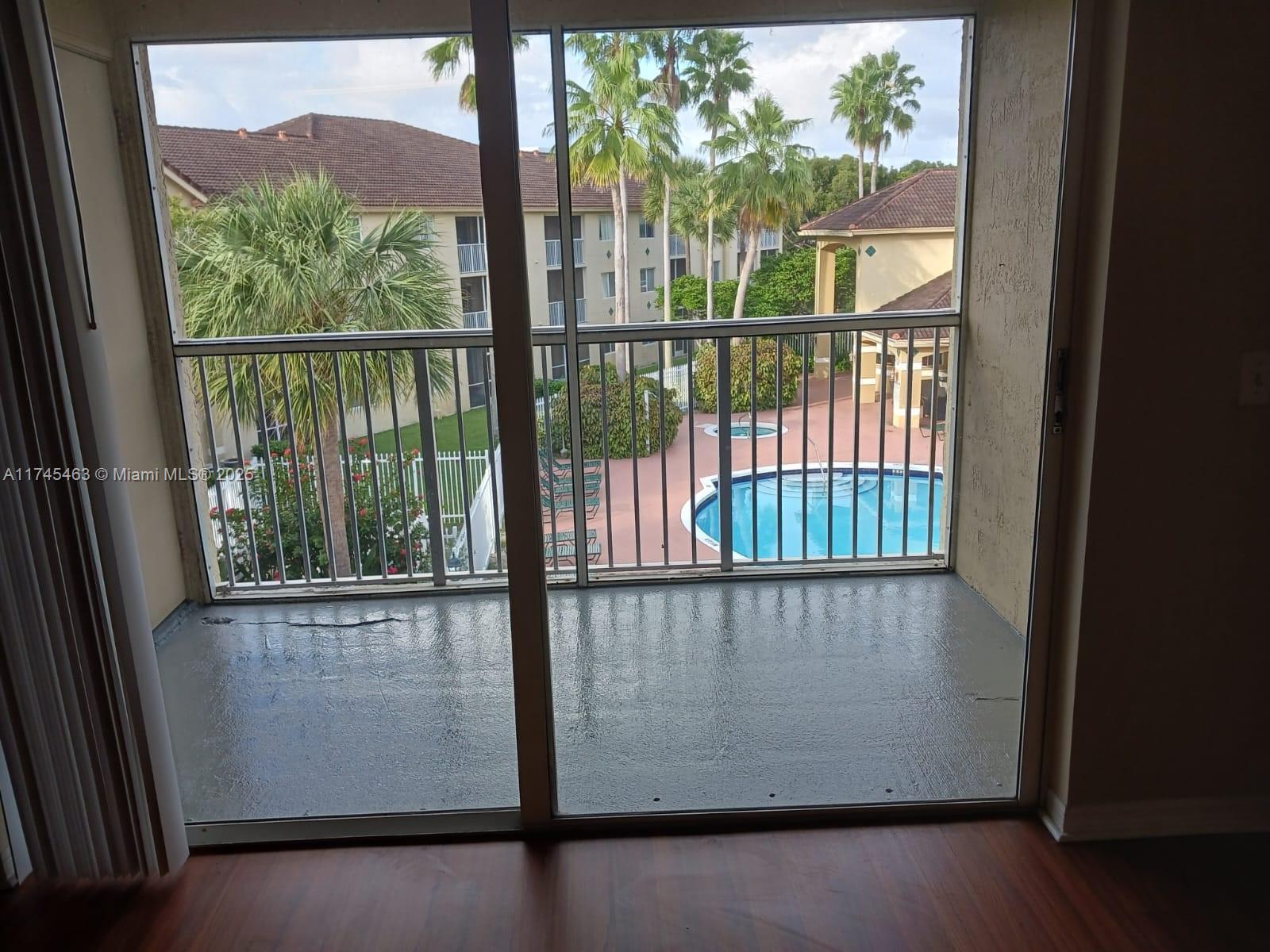 Pinehurst Club Condominiums Hollywood, FL 33021 - Photo 13 of 22 a view of a window