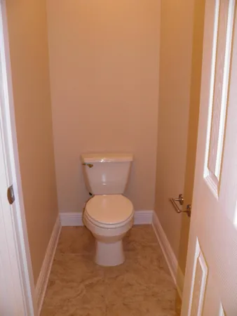 a view of a window in an empty room
