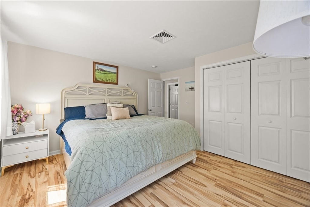 136 Paradise Lane Rochester, MA 02770 - Photo 28 of 40