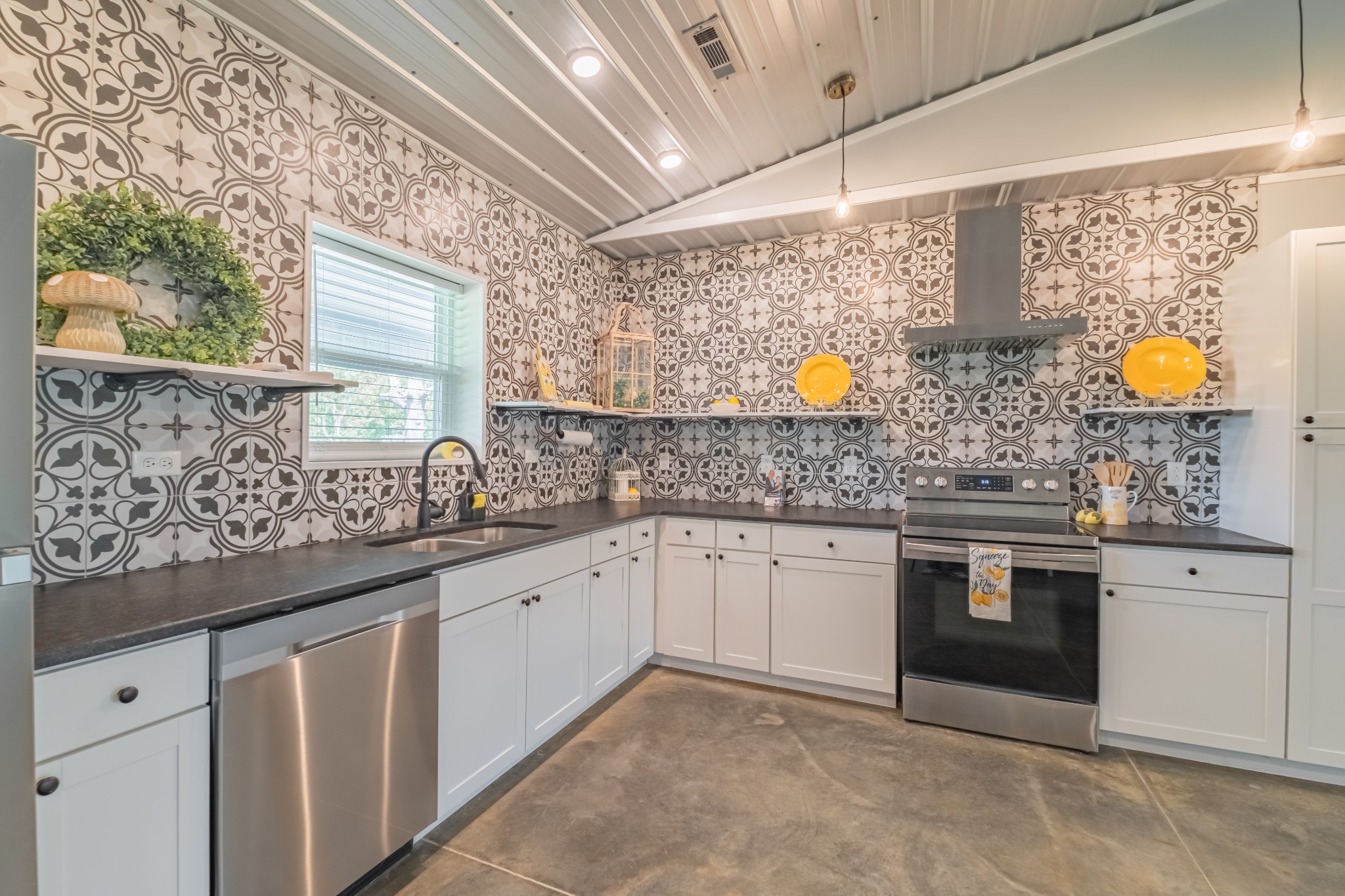 863 Robert Wilson Road McMinnville, TN 37110 - Photo 13 of 37