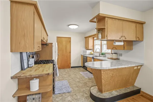 $225,000 | 9804 East 79th Terrace, Raytown, MO 64138