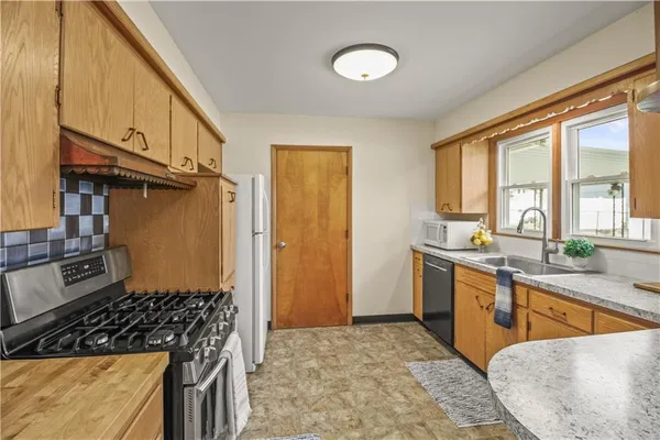 $225,000 | 9804 East 79th Terrace, Raytown, MO 64138